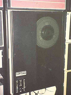 Magnetic-tape data storage - Wikipedia